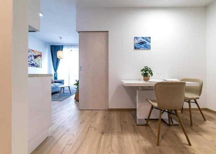 Mickiewiczova Free Parking By Veronika&jano * Bratysława