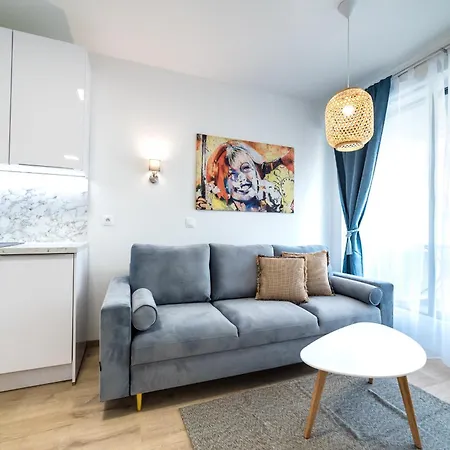 Mickiewiczova Free Parking By Veronika & Jano Bratislava